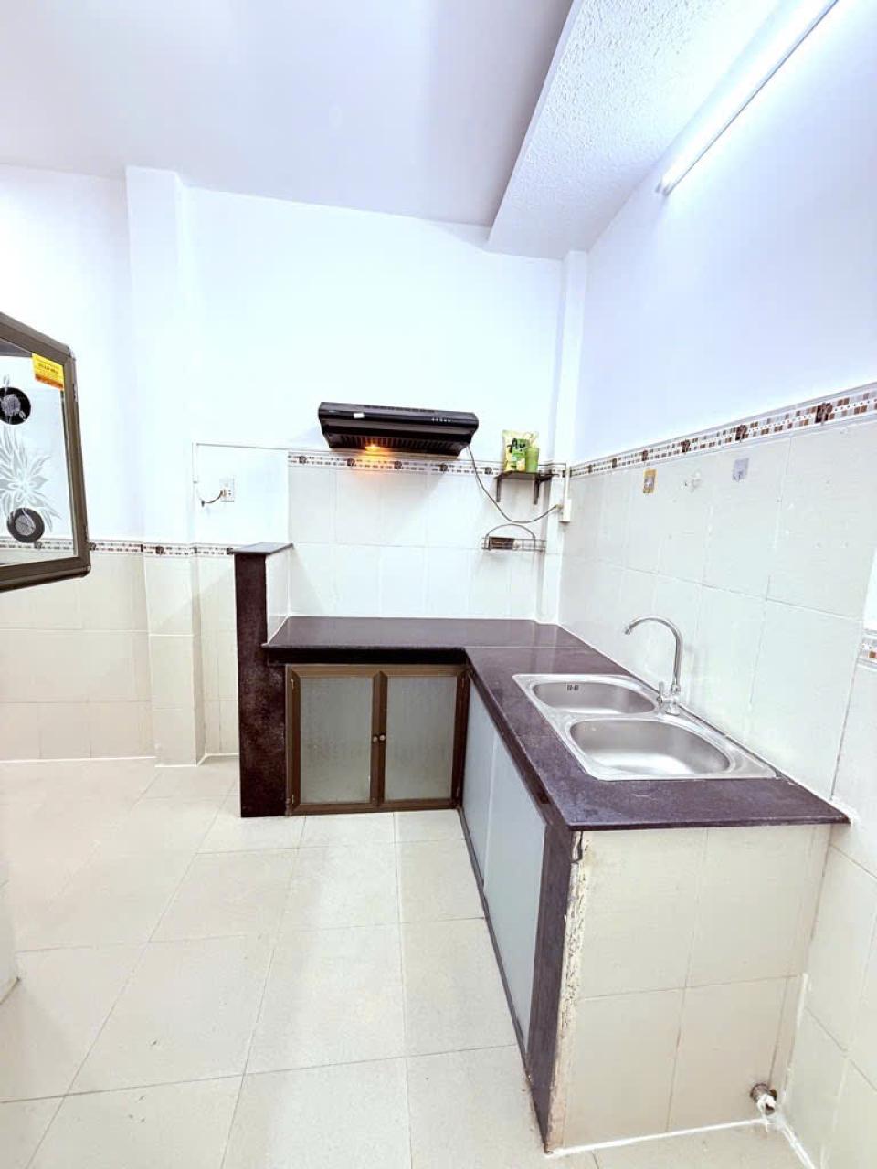 Nhà 2 tầng sàn 40m2, Vuông – Nguyễn Văn Khối QV - Ảnh 2